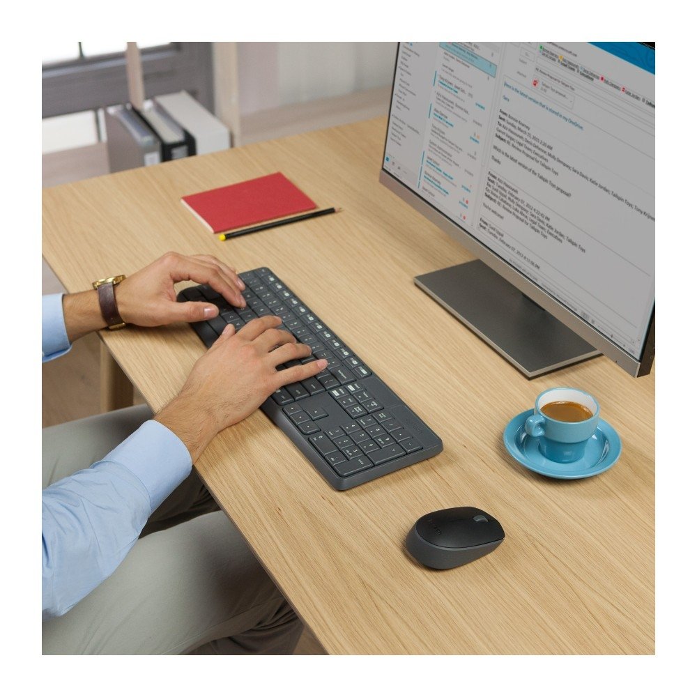 Combo Teclado e Mouse sem fio Logitech MK235 com Conexão USB, Pilhas Inclusas e Layout ABNT2 - 920-007903